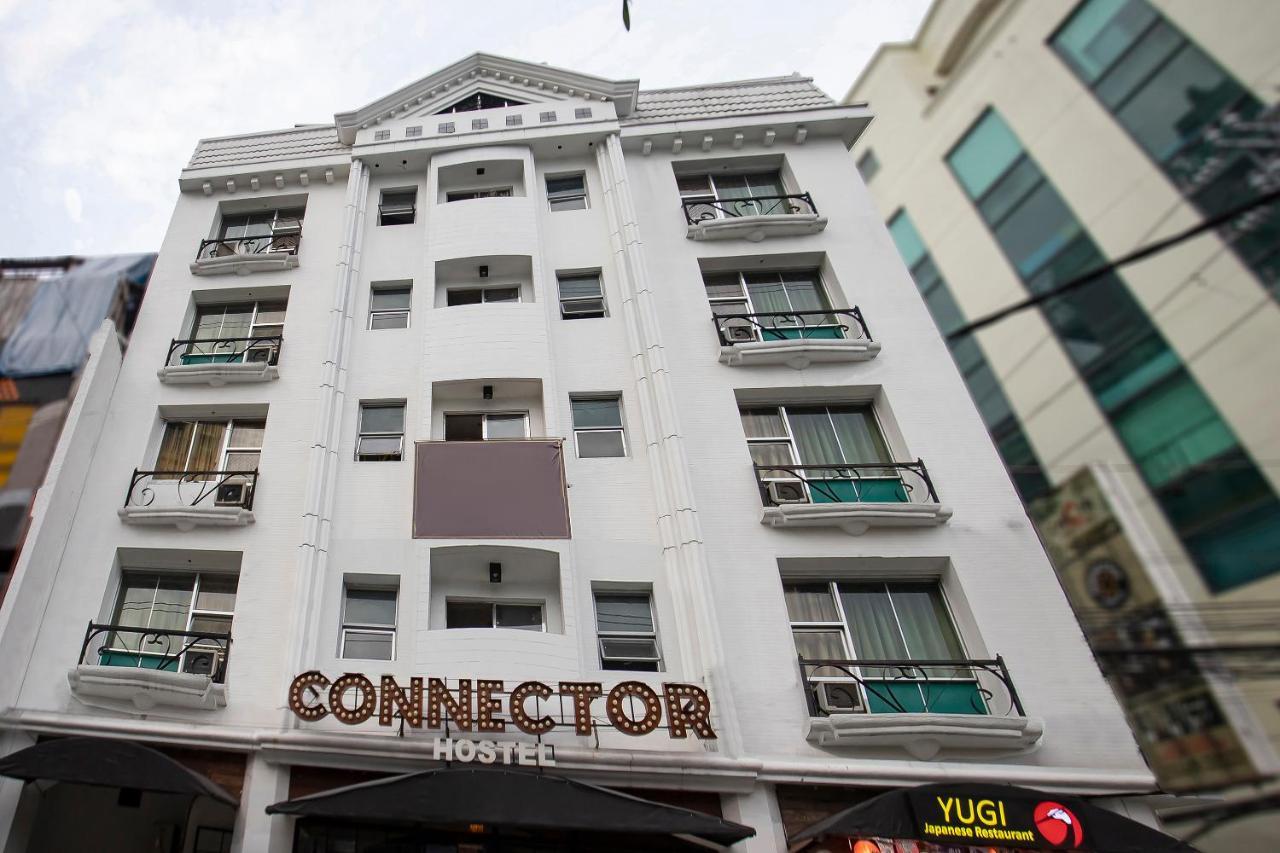 Oyo 821 Connector Hostel Макати Экстерьер фото